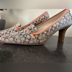 Coach Women's Tan and Brown Patterned Loafers